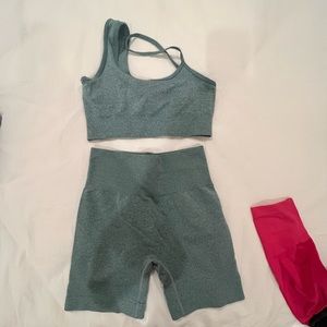 Seamless workout sets